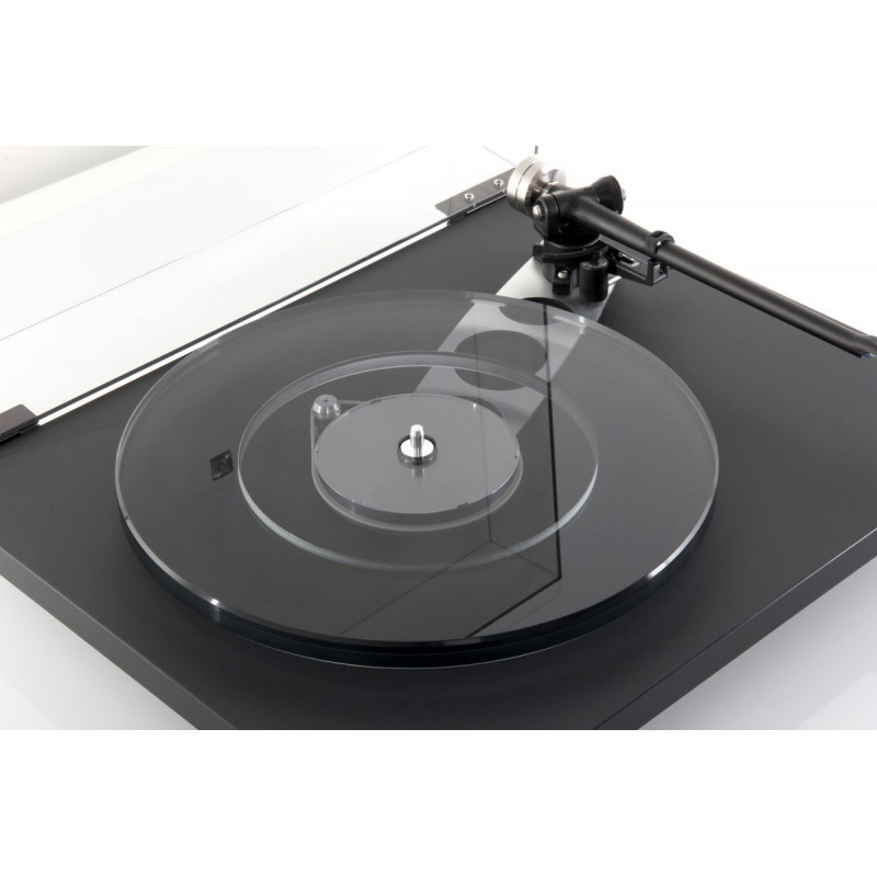 REGA PLANAR 6 BLACK