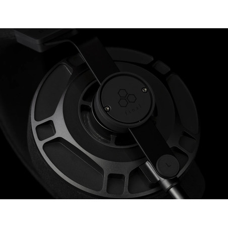 FINAL AUDIO D7000
